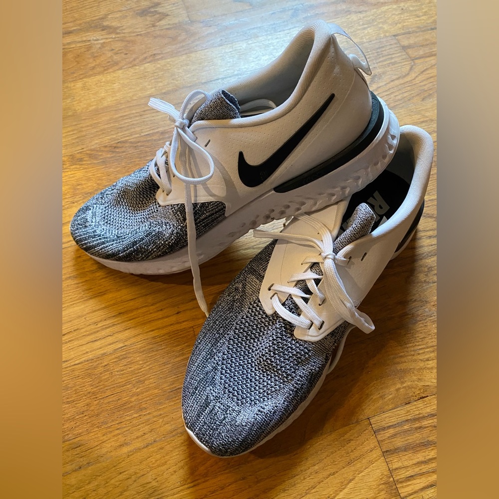 Nike Flyknit Odyssey React - image 1